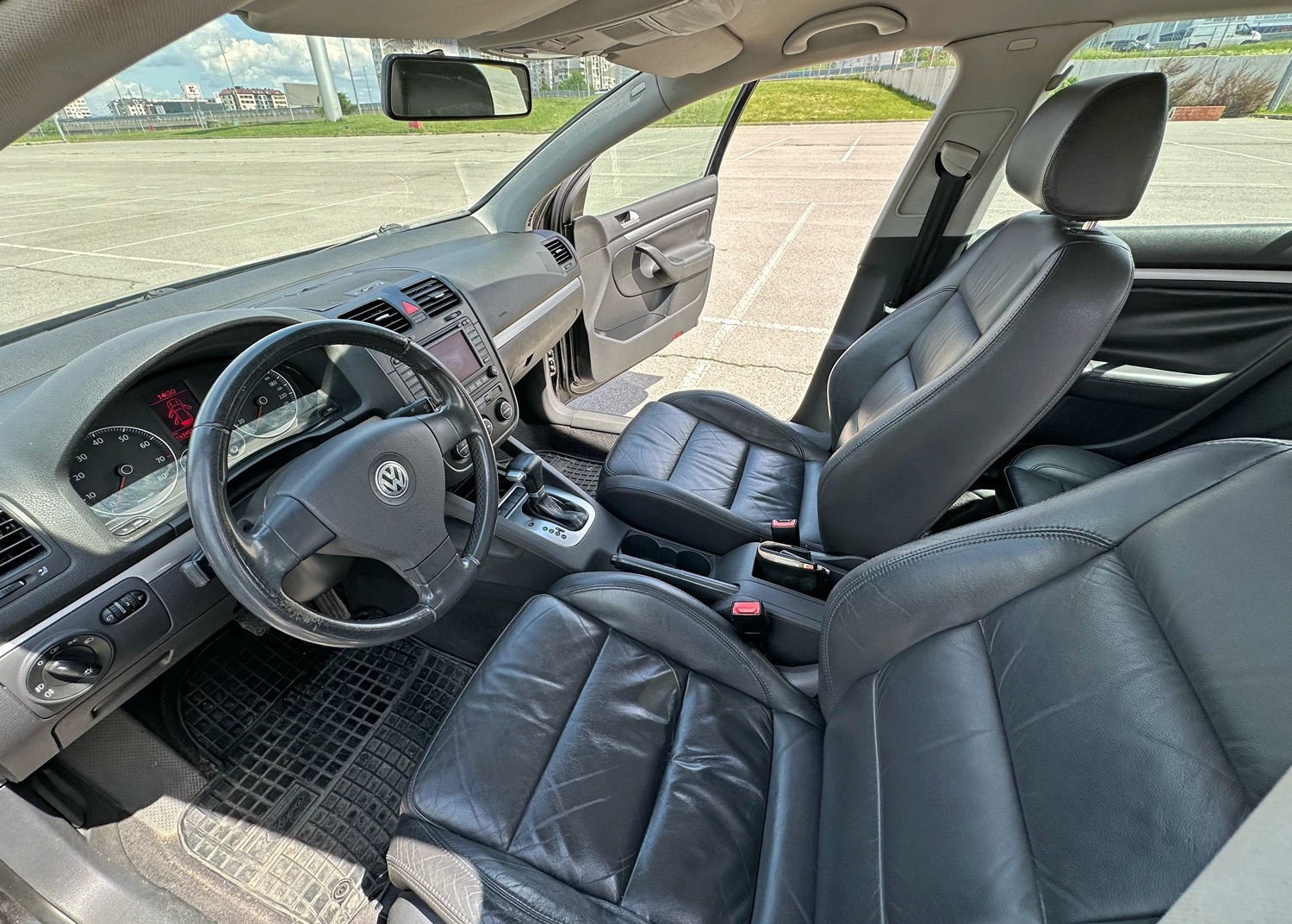 VW Golf, снимка 11 - Автомобили и джипове - 54541097