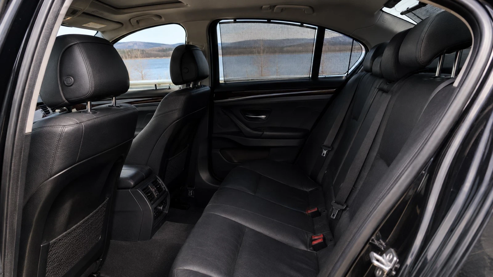 BMW 530 X-DRIVE/M-PACKET/KEYLESS/HEAD-UP/DISTRONIC, снимка 10 - Автомобили и джипове - 54819814