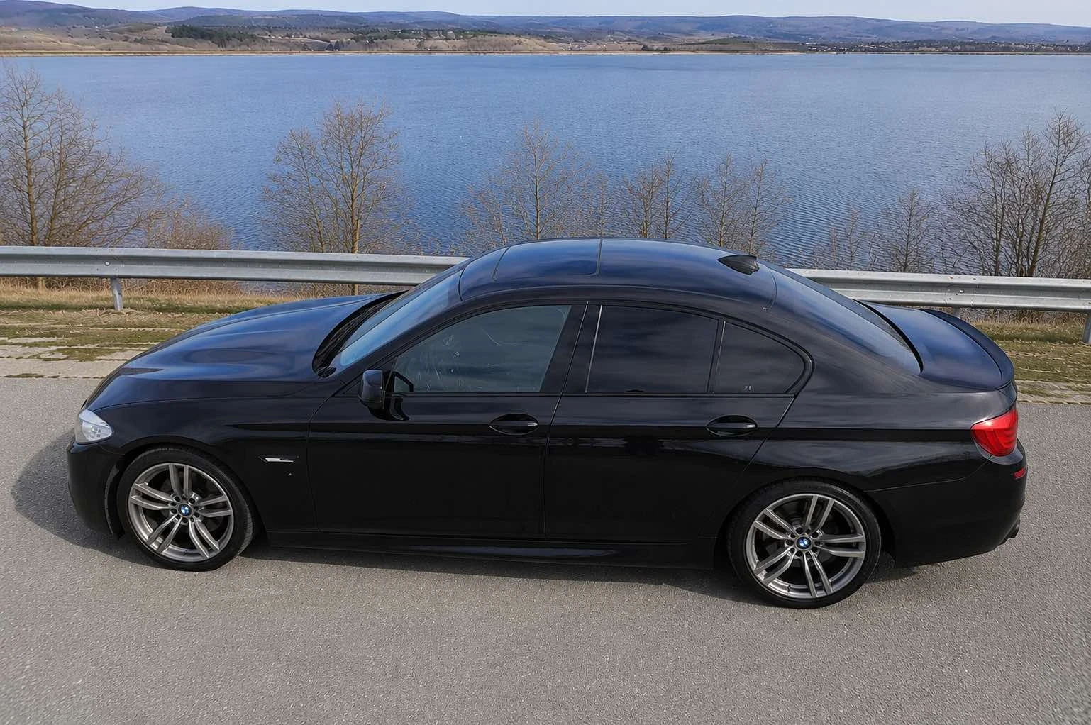BMW 530 X-DRIVE/M-PACKET/KEYLESS/HEAD-UP/DISTRONIC, снимка 6 - Автомобили и джипове - 54819814