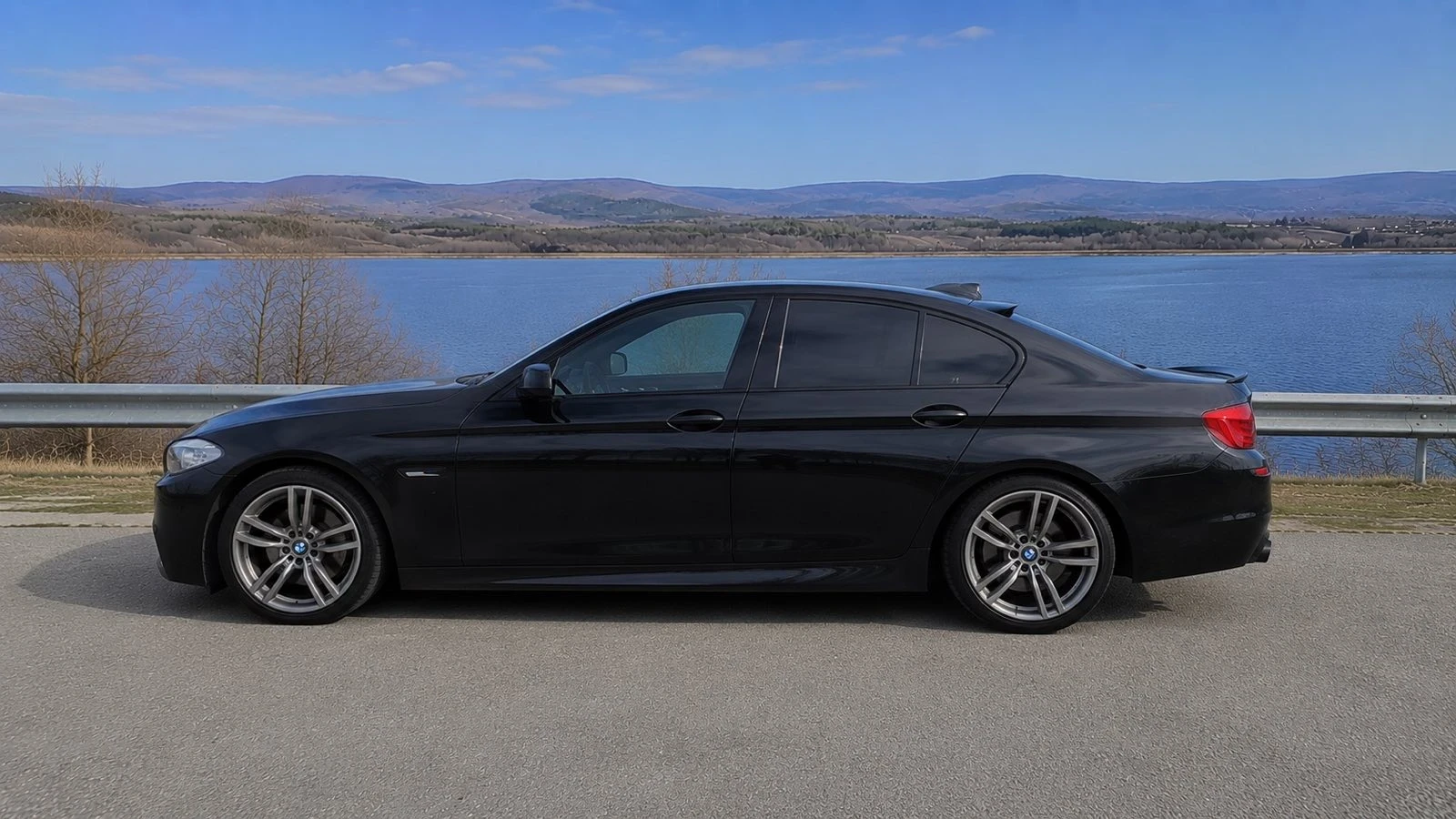 BMW 530 X-DRIVE/M-PACKET/KEYLESS/HEAD-UP/DISTRONIC, снимка 5 - Автомобили и джипове - 54819814