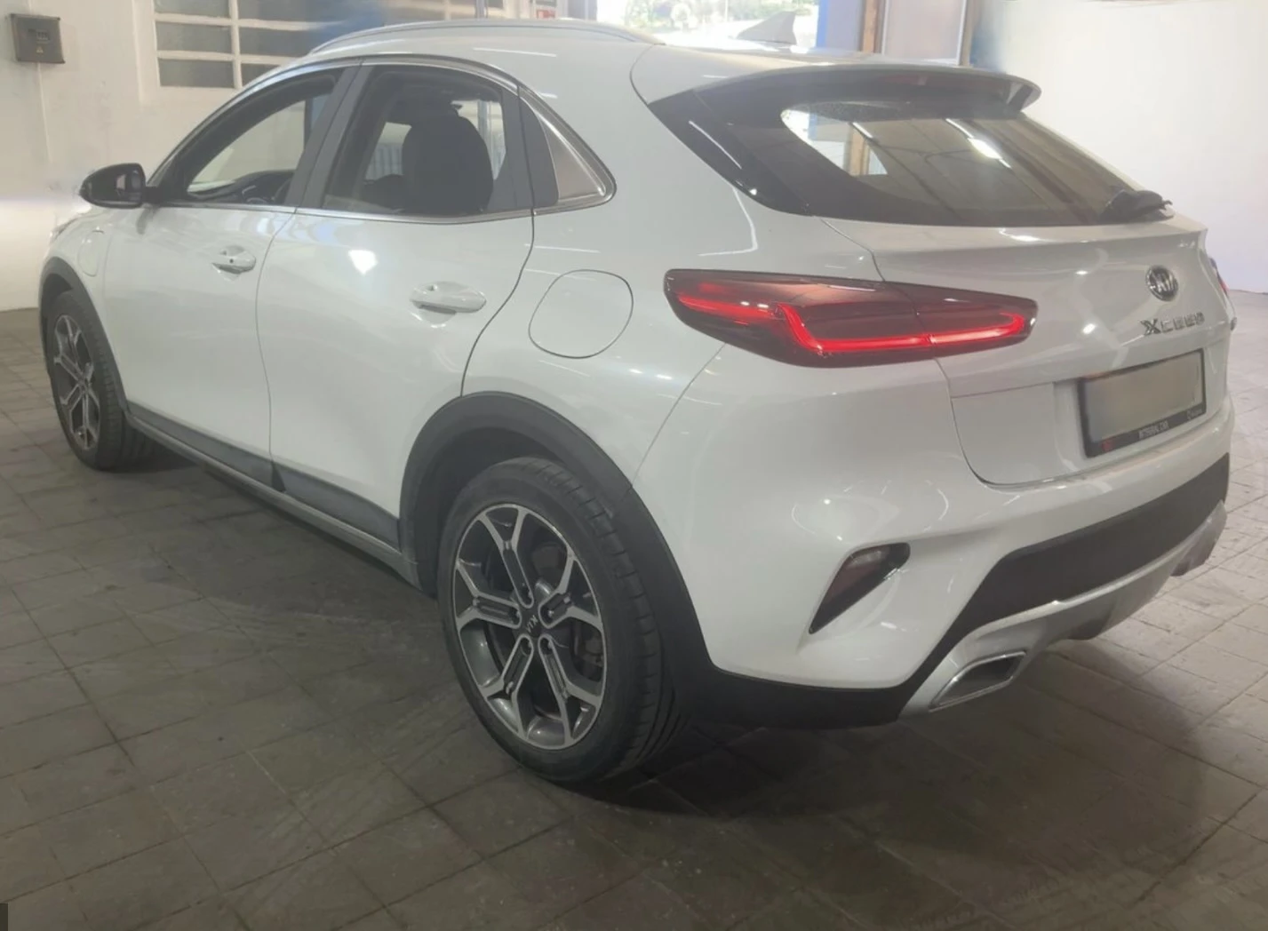 Kia XCeed 1.6 Plug-in Hybrid eTech PHEV, снимка 4 - Автомобили и джипове - 54648721