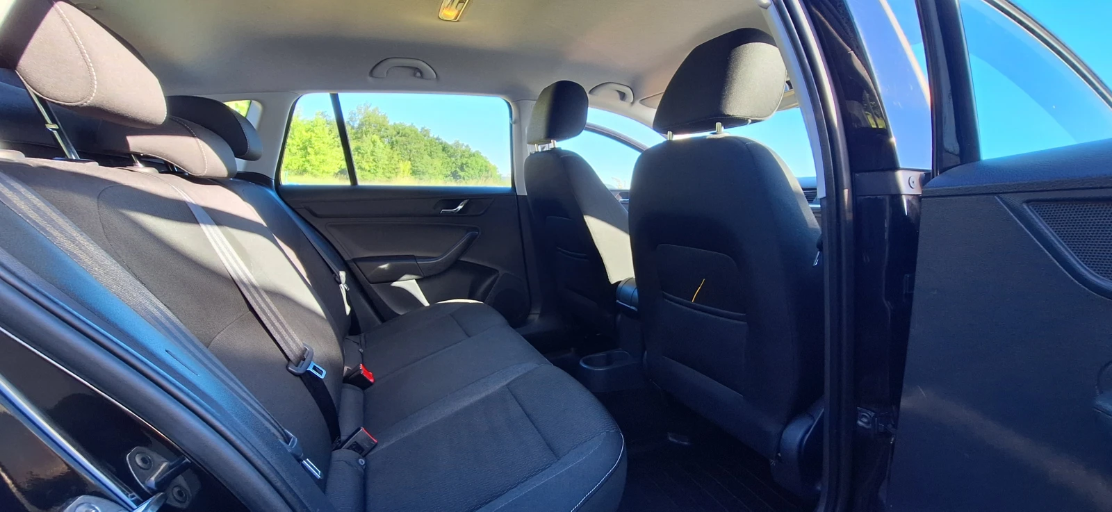 Skoda Rapid, снимка 8 - Автомобили и джипове - 54731395