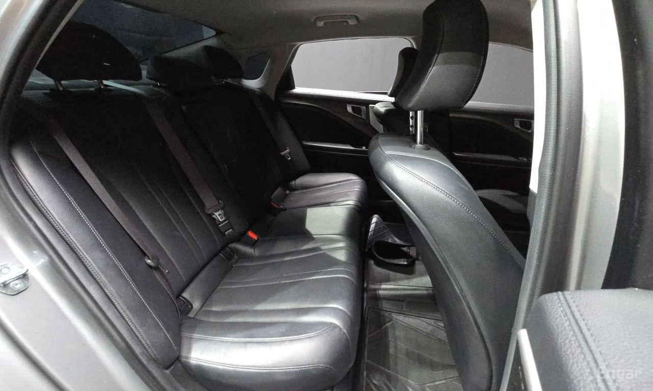 Kia K8 3.5* LPG* ПОДГРЕВ* ОБДУХВАНЕ* 360КАМЕРА* КЕЙЛЕС* , снимка 15 - Автомобили и джипове - 54923364