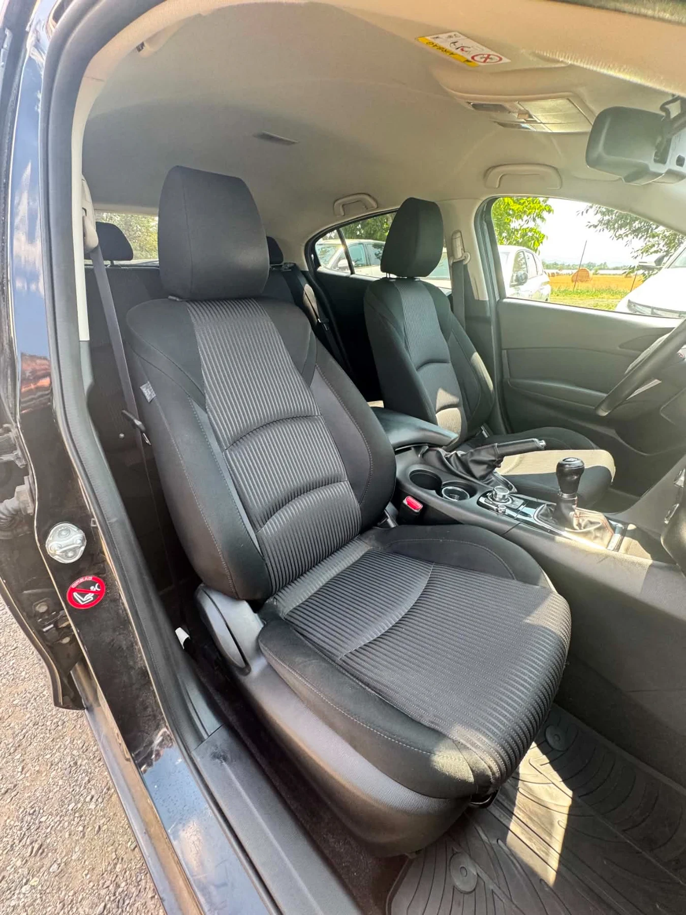 Mazda 3 2.0 SKYACTIV-G 165 SELECTION, снимка 7 - Автомобили и джипове - 55619084