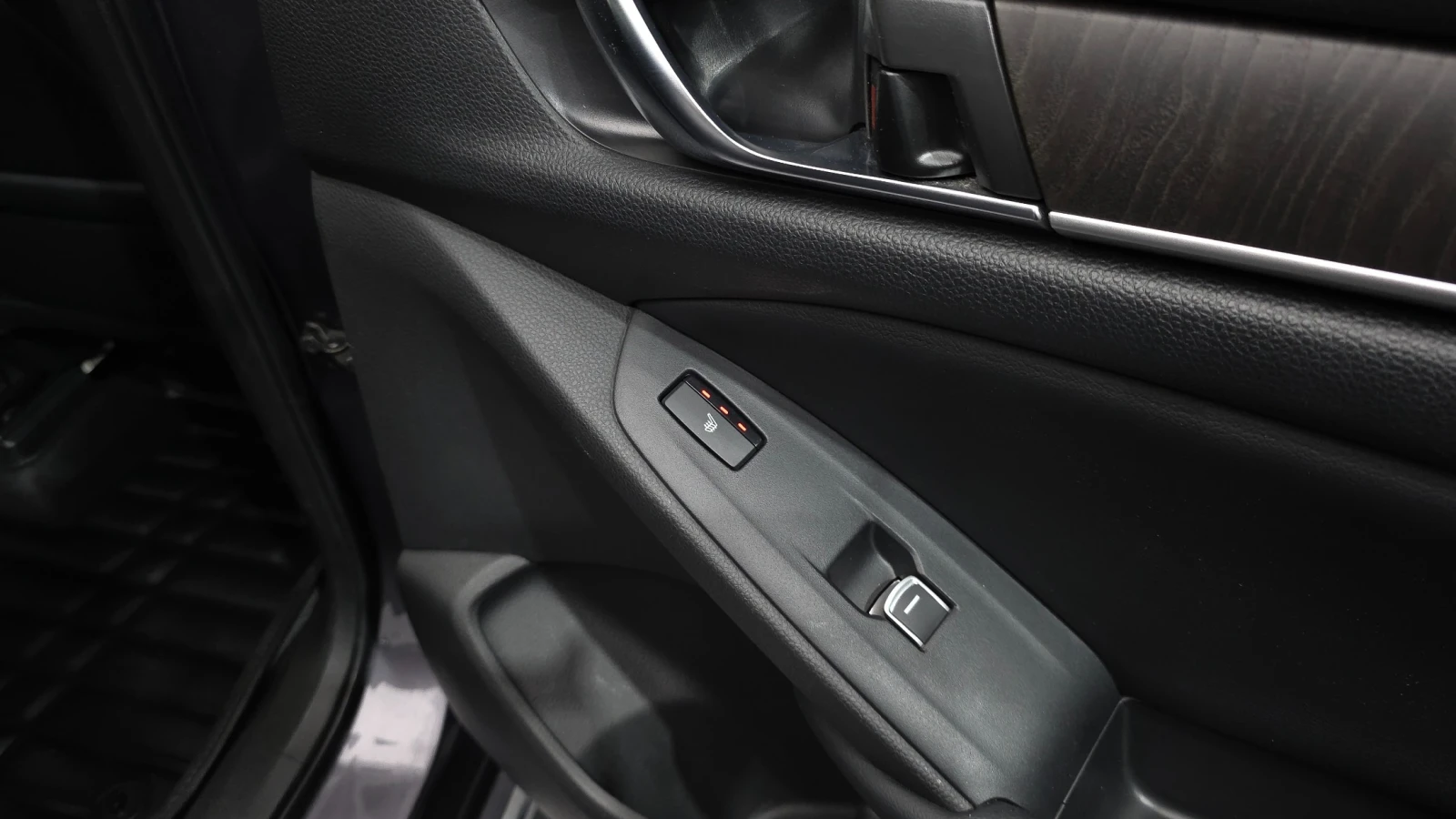 Honda Accord Sport Pack | LED | Keyless, снимка 13 - Автомобили и джипове - 55750069
