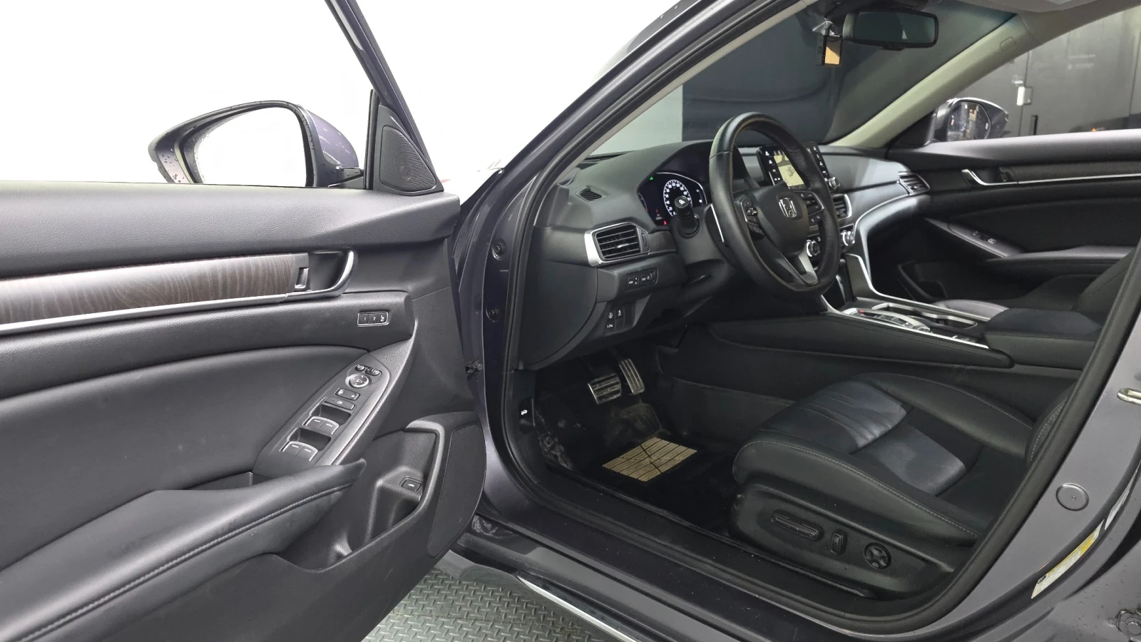 Honda Accord Sport Pack | LED | Keyless, снимка 8 - Автомобили и джипове - 55750069