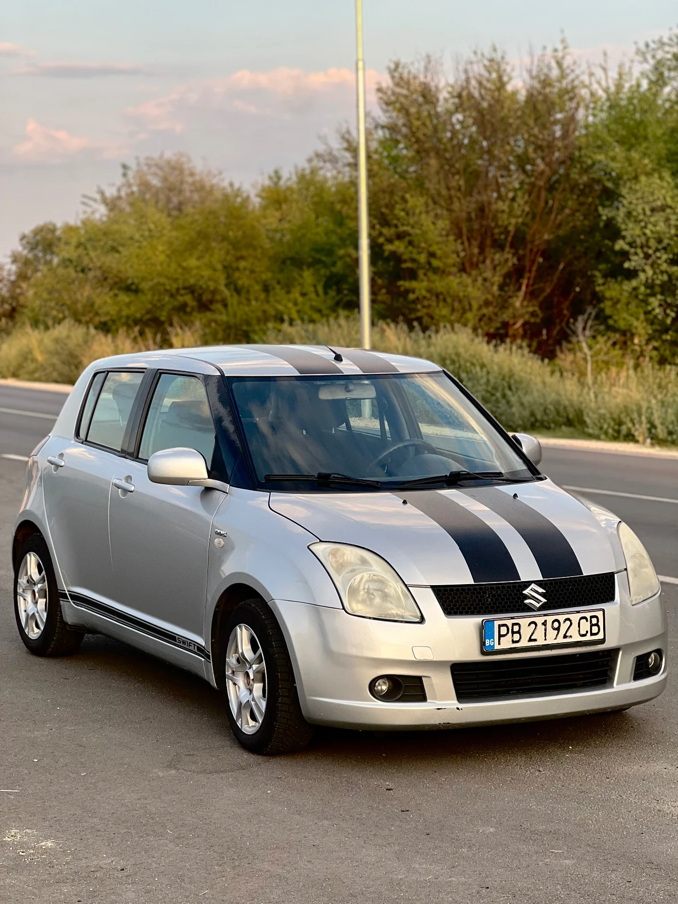 Suzuki Swift 1.3, снимка 3 - Автомобили и джипове - 55805727