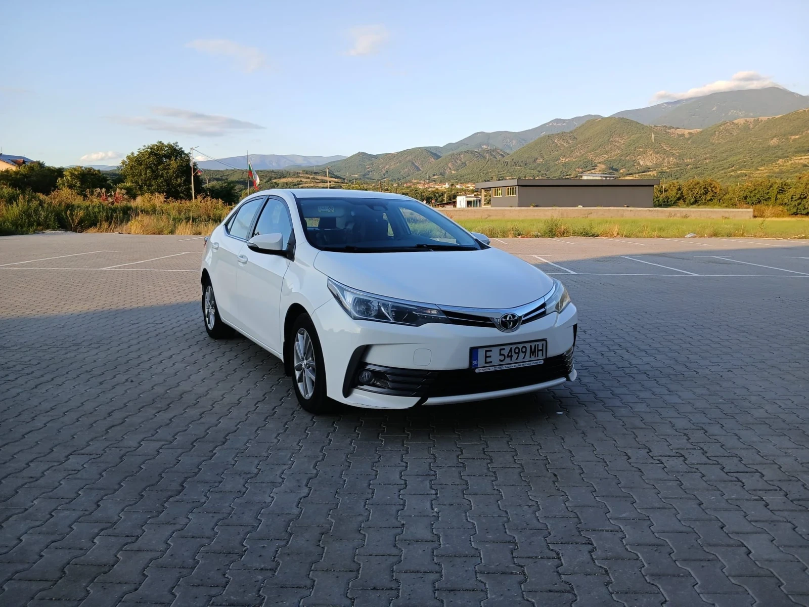 Toyota Corolla, снимка 4 - Автомобили и джипове - 55969753