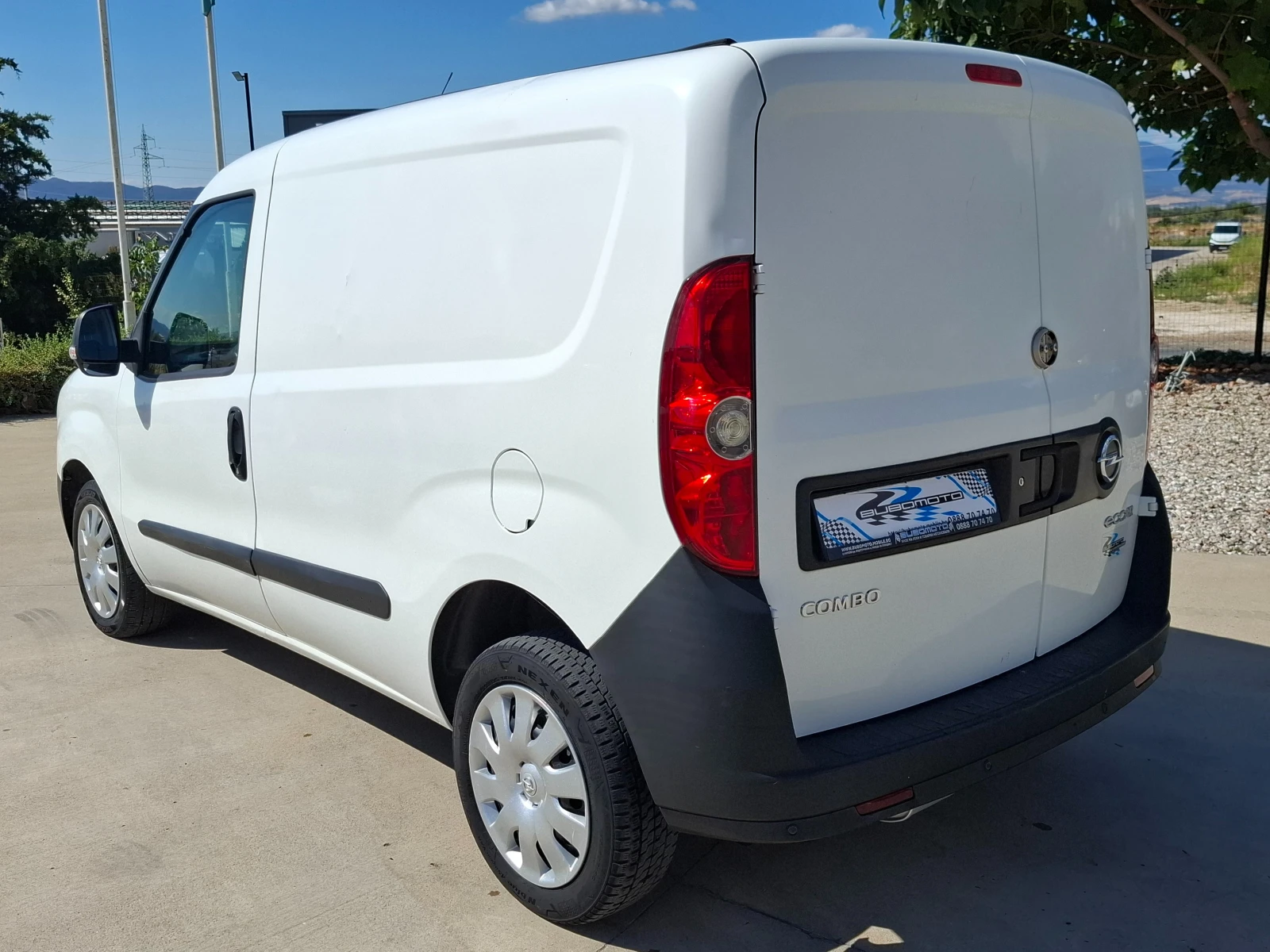 Opel Combo 1.4i/CNG/Euro6B, снимка 2 - Автомобили и джипове - 56094868