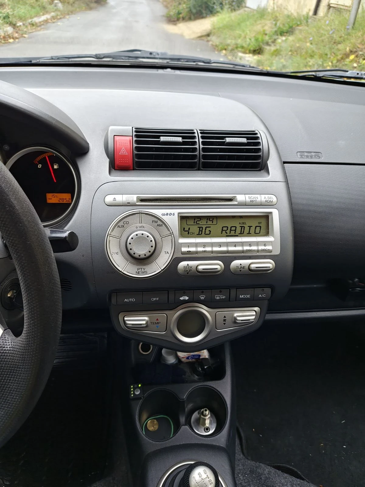 Honda Jazz 1.4, снимка 13 - Автомобили и джипове - 56277300