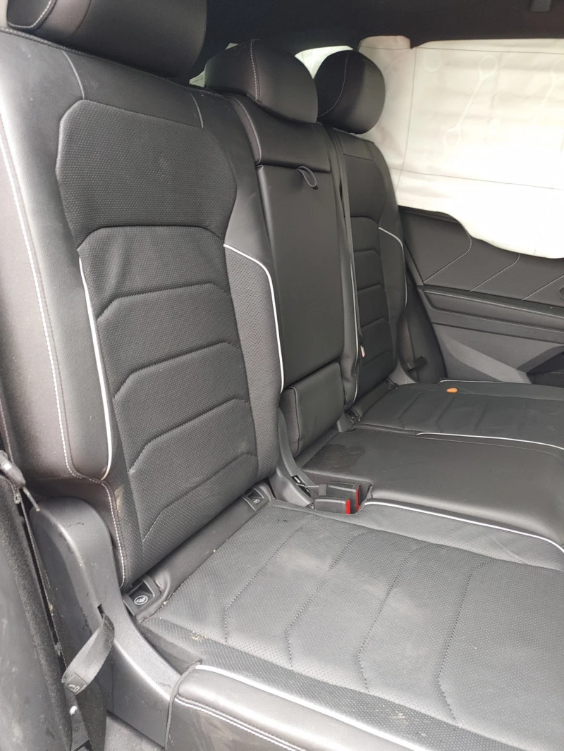 VW Tiguan Allspace 2.0 TSI R-Line, снимка 6 - Автомобили и джипове - 47317972