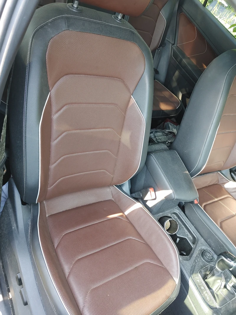 VW Tiguan Allspace 2.0 TSI R-Line, снимка 8 - Автомобили и джипове - 52270383