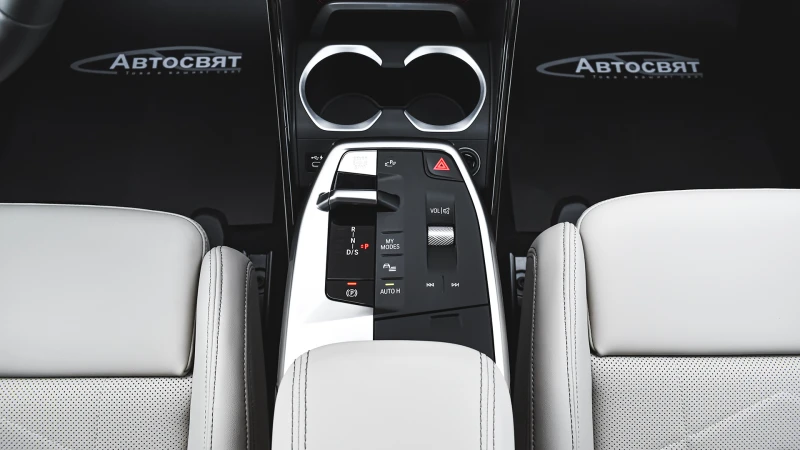 BMW X1 xDrive23i M Sport Mild Hybrid Steptronic, снимка 11 - Автомобили и джипове - 50909375