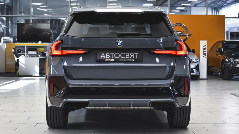 BMW X1 xDrive23i M Sport Mild Hybrid Steptronic, снимка 3 - Автомобили и джипове - 50909375