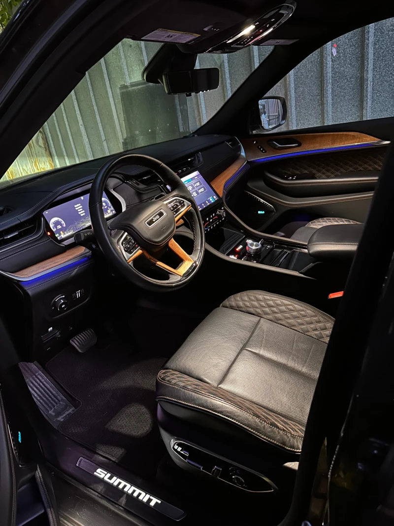 Jeep Grand cherokee L Summit 4x4 - FULL екстри / Summit Reserve, снимка 16 - Автомобили и джипове - 52557743