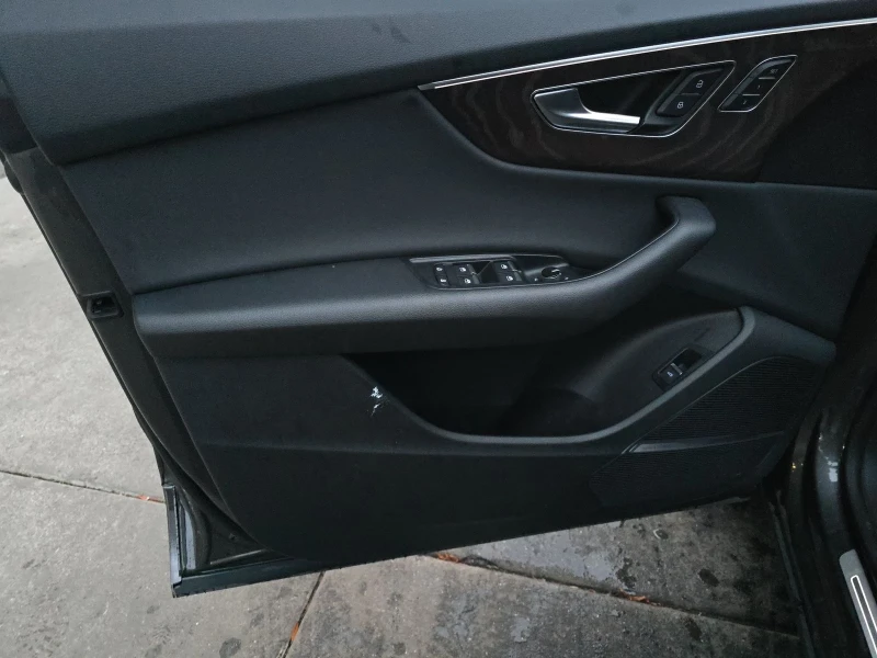 Audi Q8 Premium Plus, снимка 9 - Автомобили и джипове - 53227085