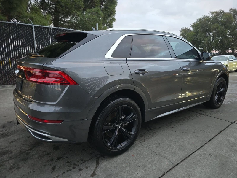 Audi Q8 Premium Plus, снимка 4 - Автомобили и джипове - 53227085