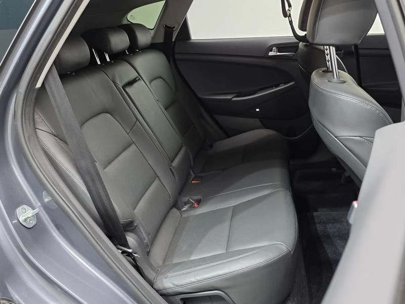 Hyundai Tucson Diesel 2.0 4WD| 184к.с.| ВКЛ.ТЕХНОТЕСТ, снимка 11 - Автомобили и джипове - 55453837
