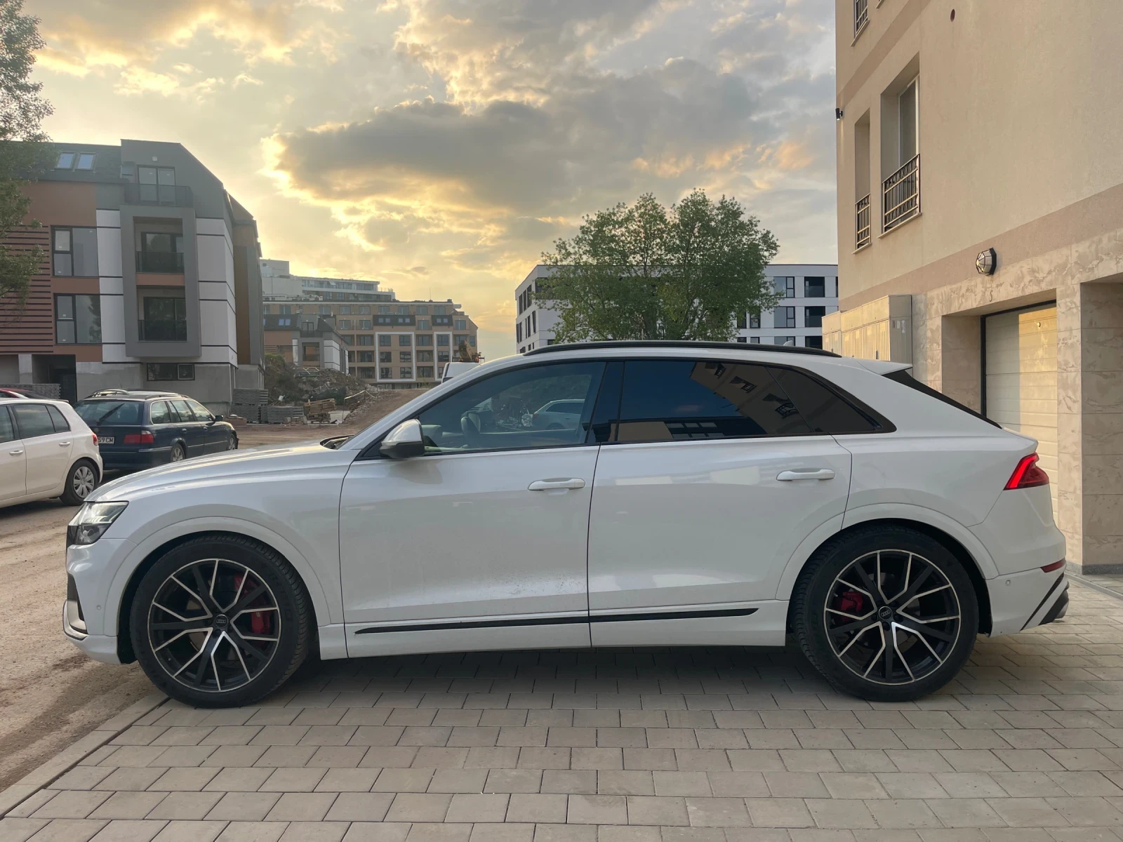 Audi SQ8 * CARBON* NIGHT* 360* SoftClose* PANO* B&O* 22Inch - изображение 5