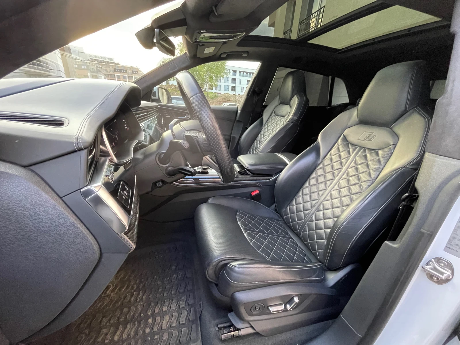 Audi SQ8 * CARBON* NIGHT* 360* SoftClose* PANO* B&O* 22Inch - изображение 9