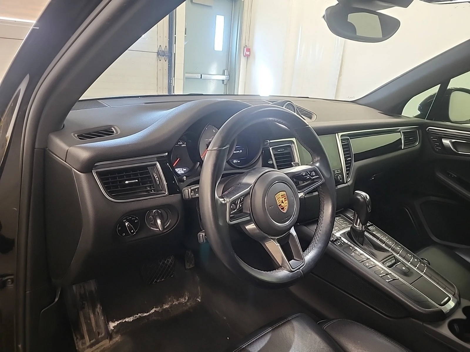 Porsche Macan S * CARFAX* АВТОФИНАНСИРАНЕ* Цена до България*  - изображение 7