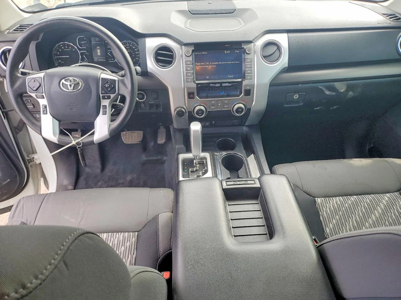 Toyota Tundra * AWD* V8* 5.7* , снимка 8 - Автомобили и джипове - 54026409