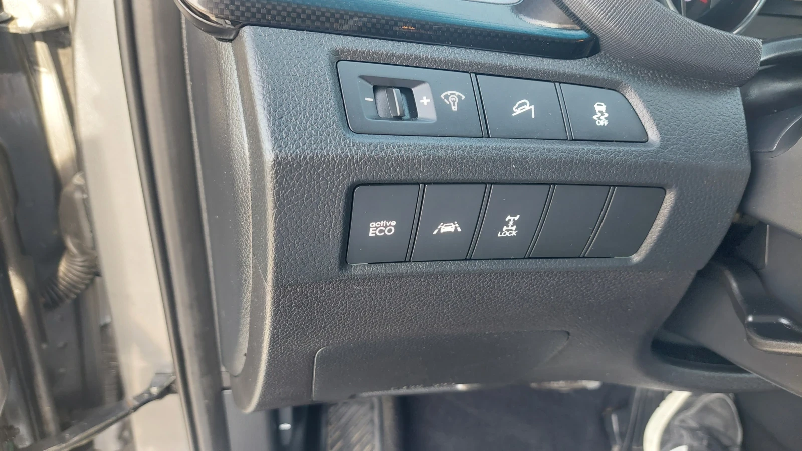 Hyundai Santa fe 2.2 FULL EKSTRI, снимка 16 - Автомобили и джипове - 54231079