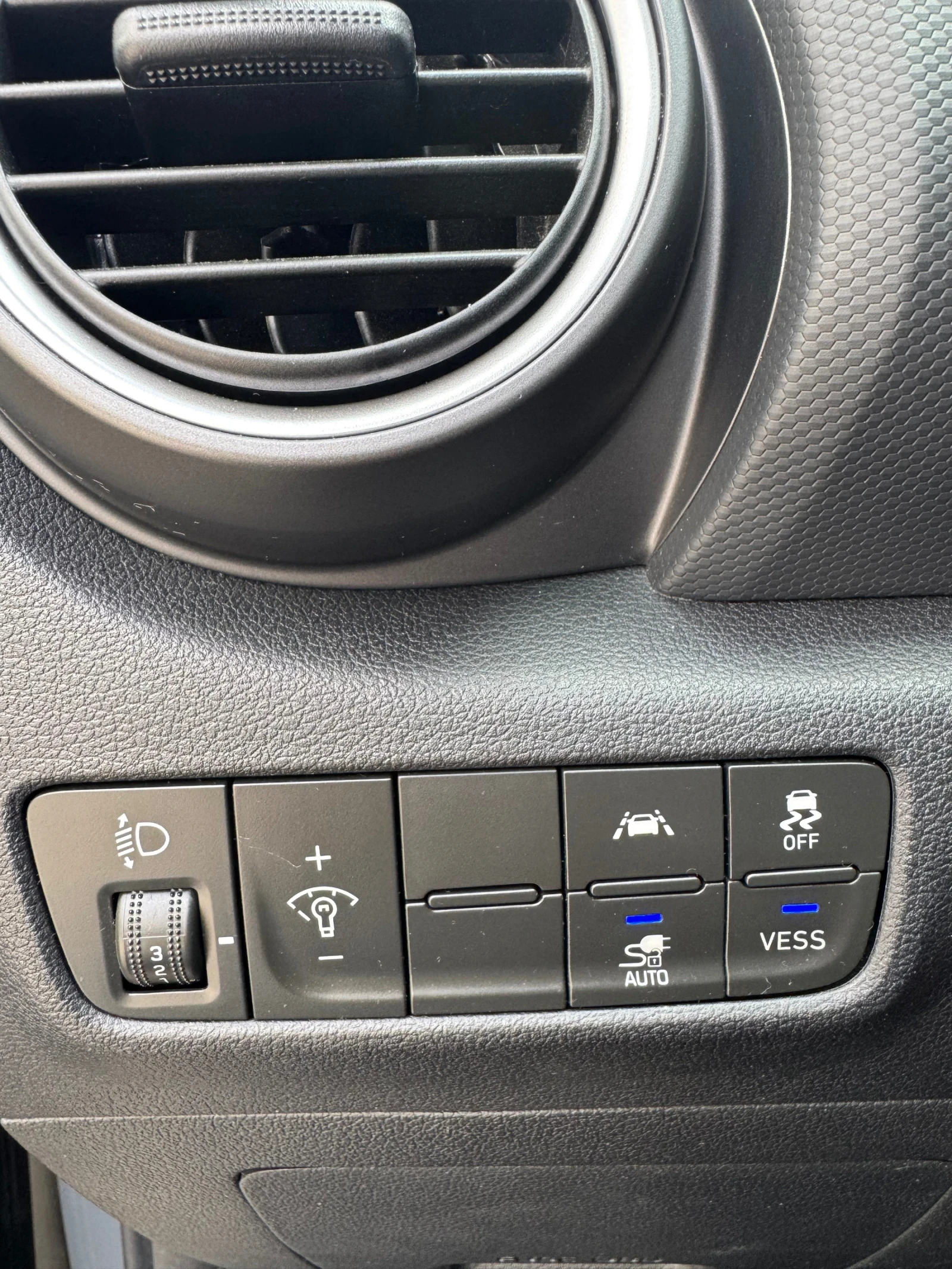 Hyundai Kona 64 kWh, снимка 8 - Автомобили и джипове - 54287423