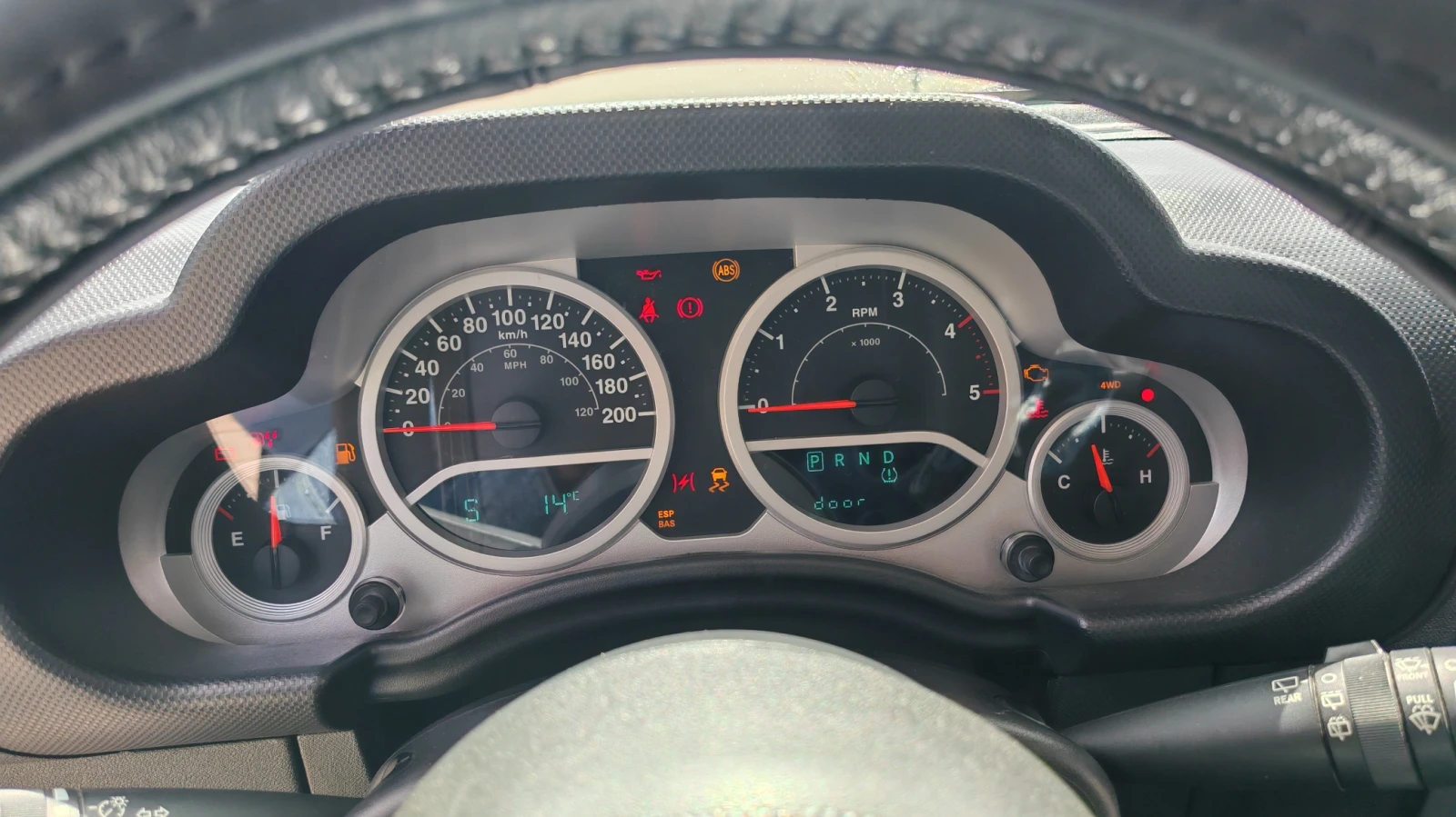 Jeep Wrangler JK, снимка 9 - Автомобили и джипове - 54398306