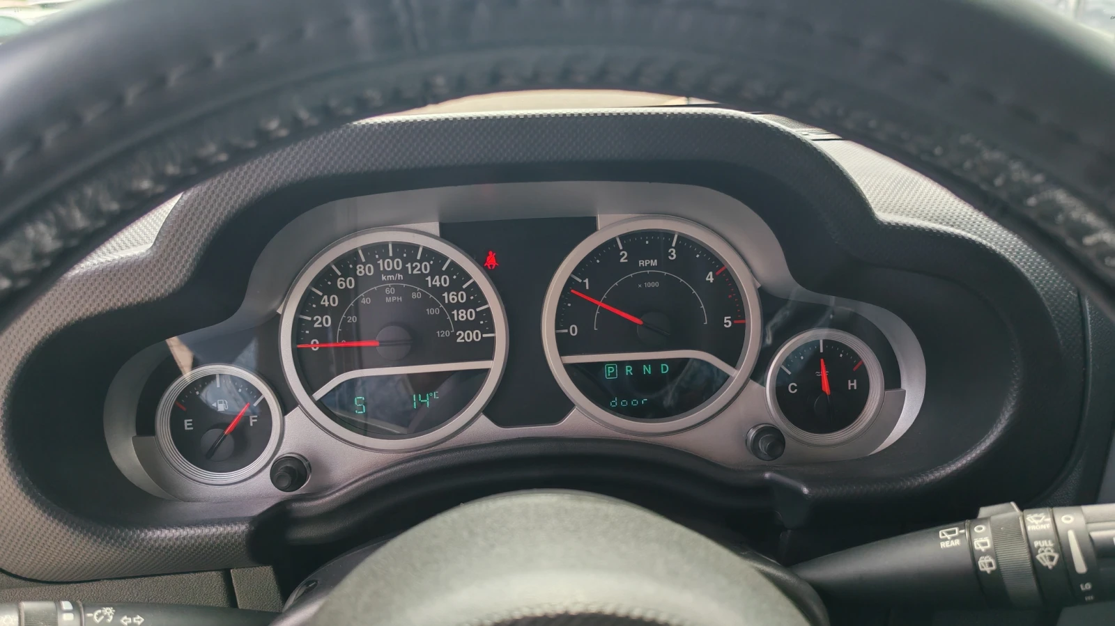 Jeep Wrangler JK, снимка 10 - Автомобили и джипове - 54398306