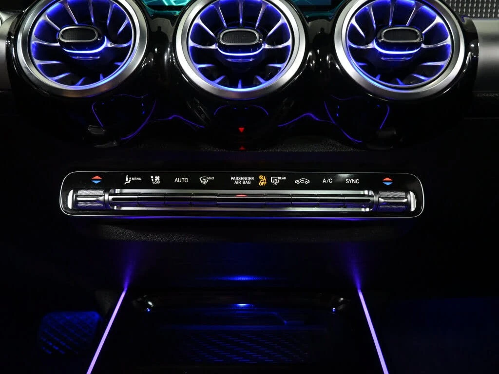 Mercedes-Benz GLB 250 4MATIC* АвтоКредит* (Цена до БГ) , снимка 16 - Автомобили и джипове - 54455967