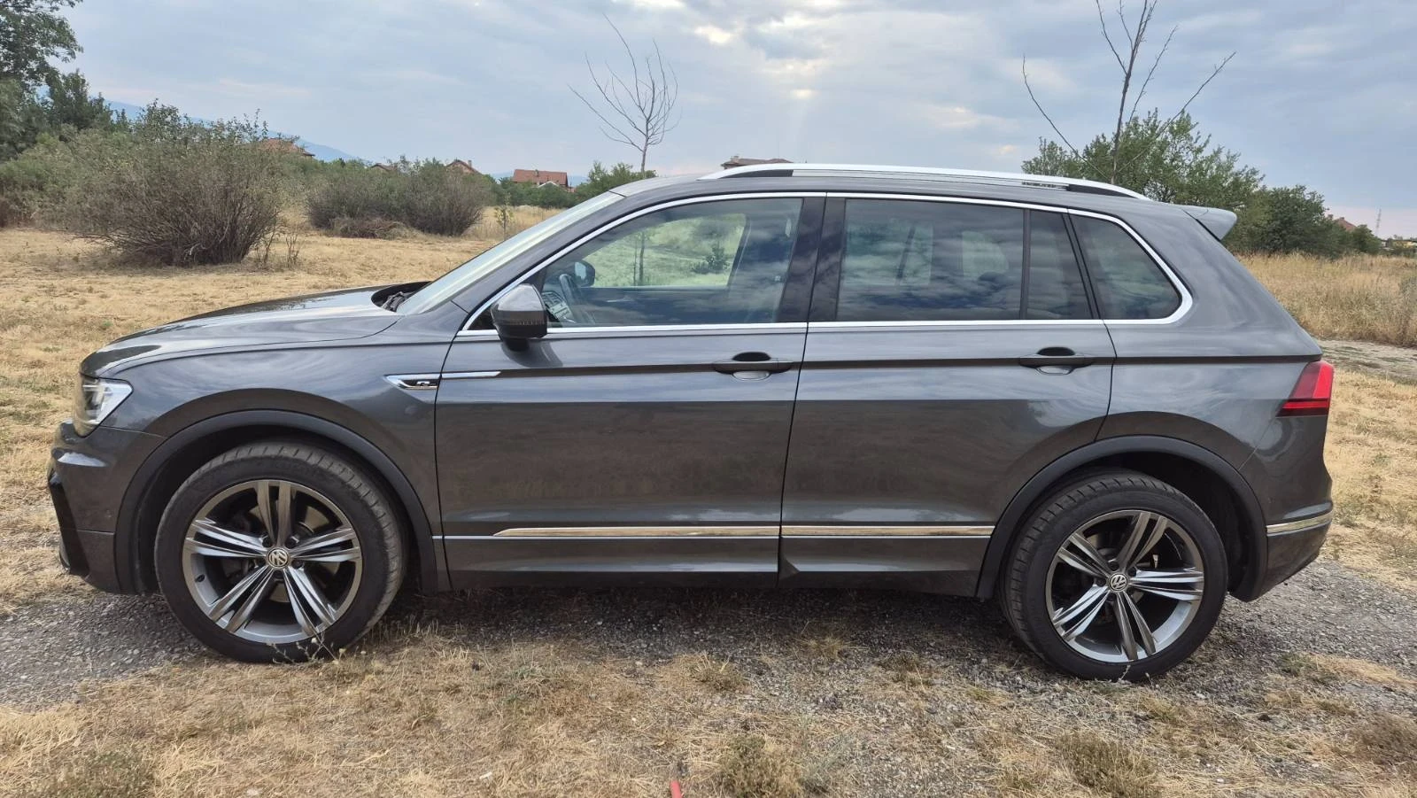 VW Tiguan R-Line 2.0/190к.с., снимка 8 - Автомобили и джипове - 54934033