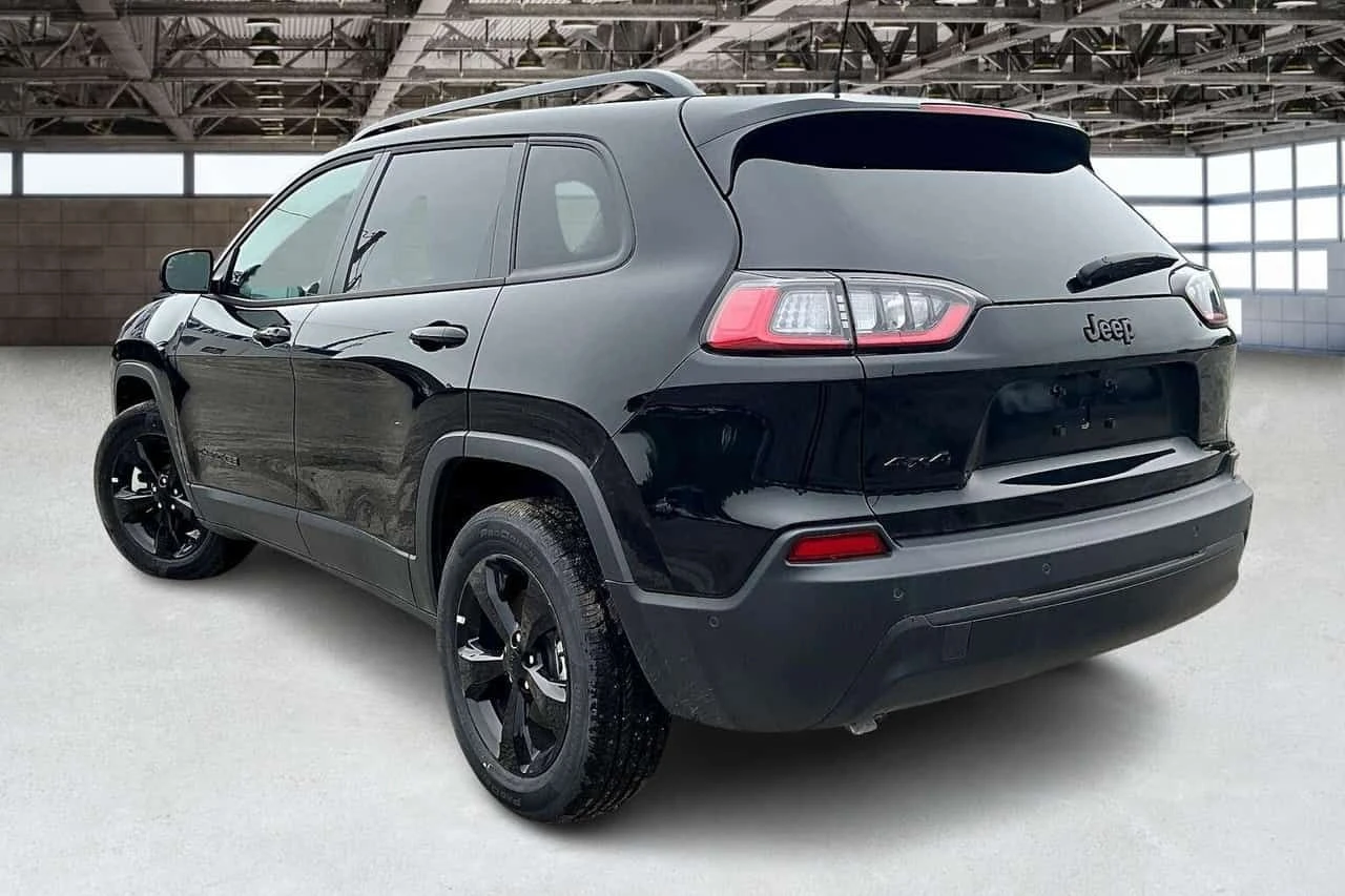 Jeep Cherokee * Altitude 4x4 | DEMO SALE | SAVE BIG! * CARFAX * , снимка 2 - Автомобили и джипове - 54948145
