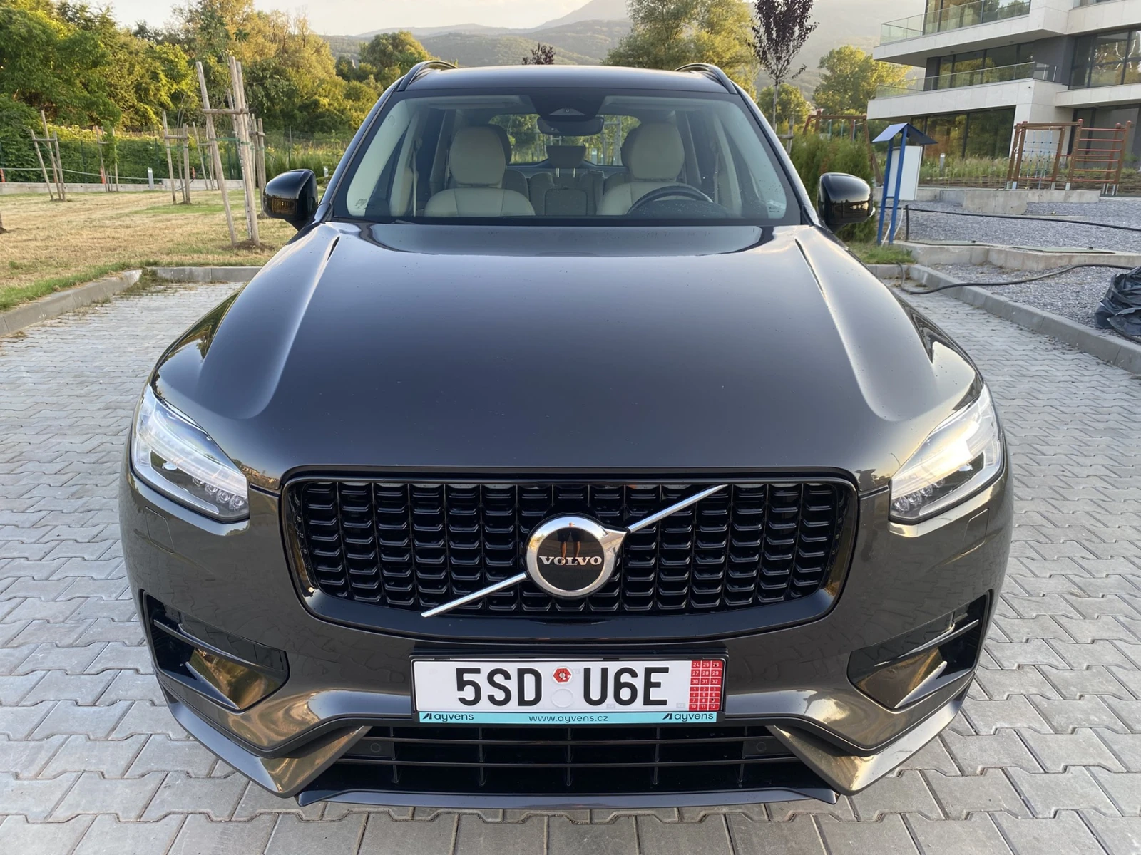 Volvo Xc90 B5/ AWD/ MHEV/ Plus Dark, снимка 2 - Автомобили и джипове - 55076661