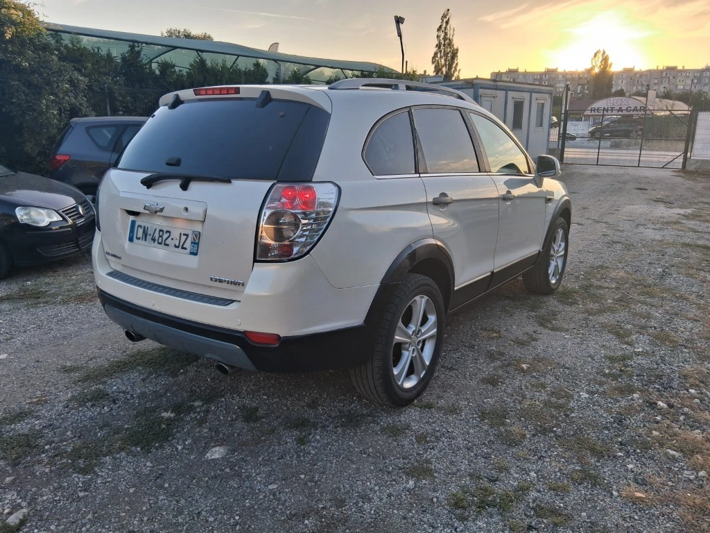 Chevrolet Captiva 7 МЕСТНА / 4x4, снимка 6 - Автомобили и джипове - 56122305