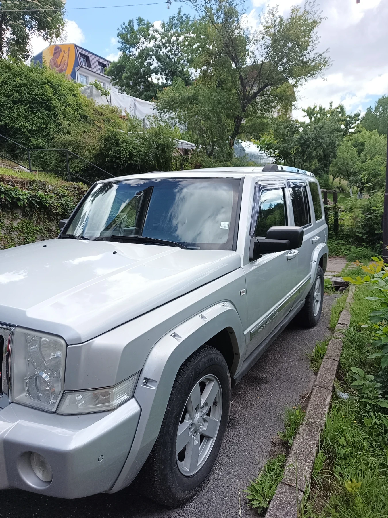 Jeep Commander, снимка 4 - Автомобили и джипове - 56428312