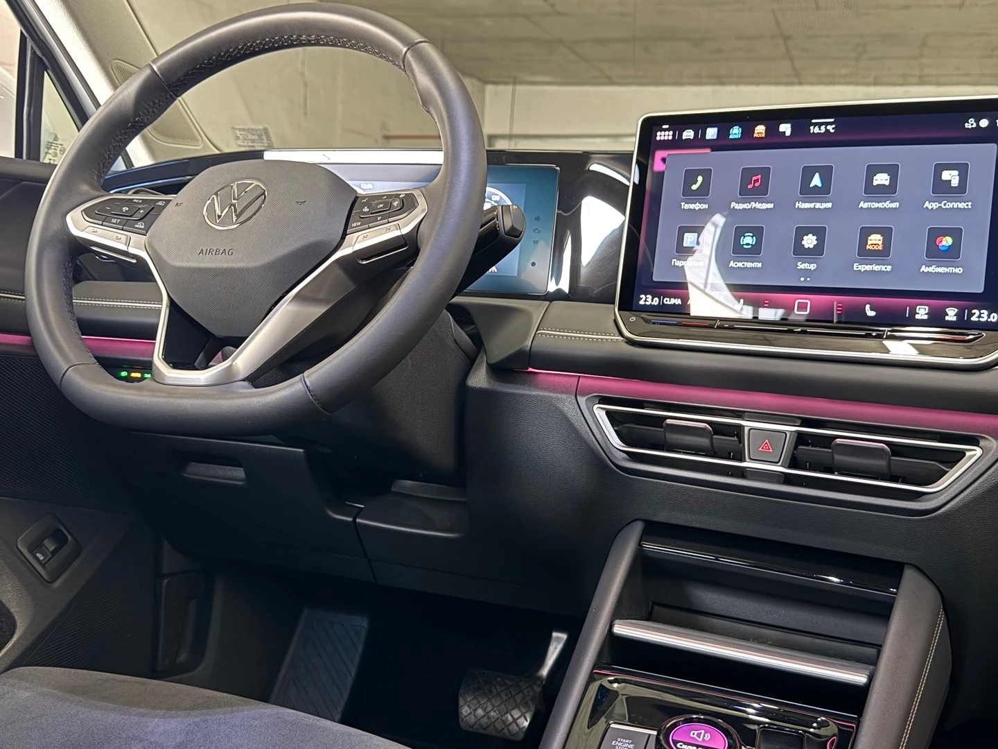 VW Tiguan, снимка 10 - Автомобили и джипове - 56635219