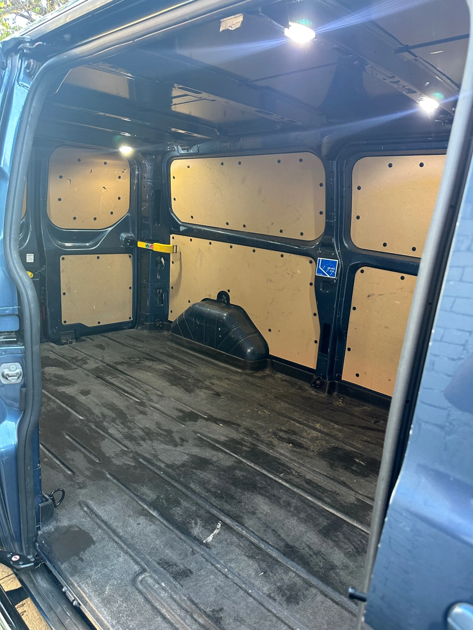 Ford Transit Custom, снимка 13 - Бусове и автобуси - 56040633