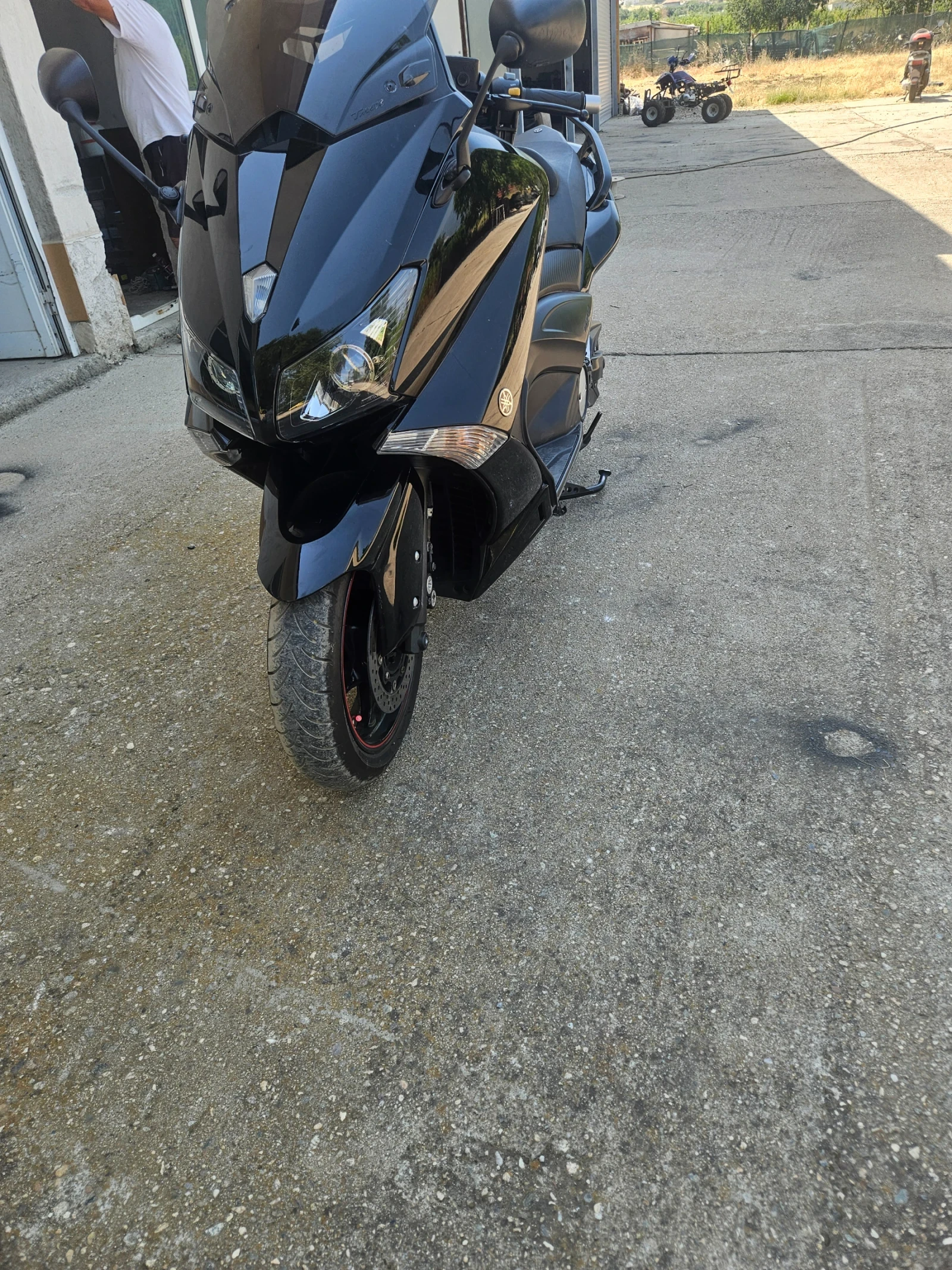 Yamaha T-max Perfekten 530 cc 2014 godina - изображение 3
