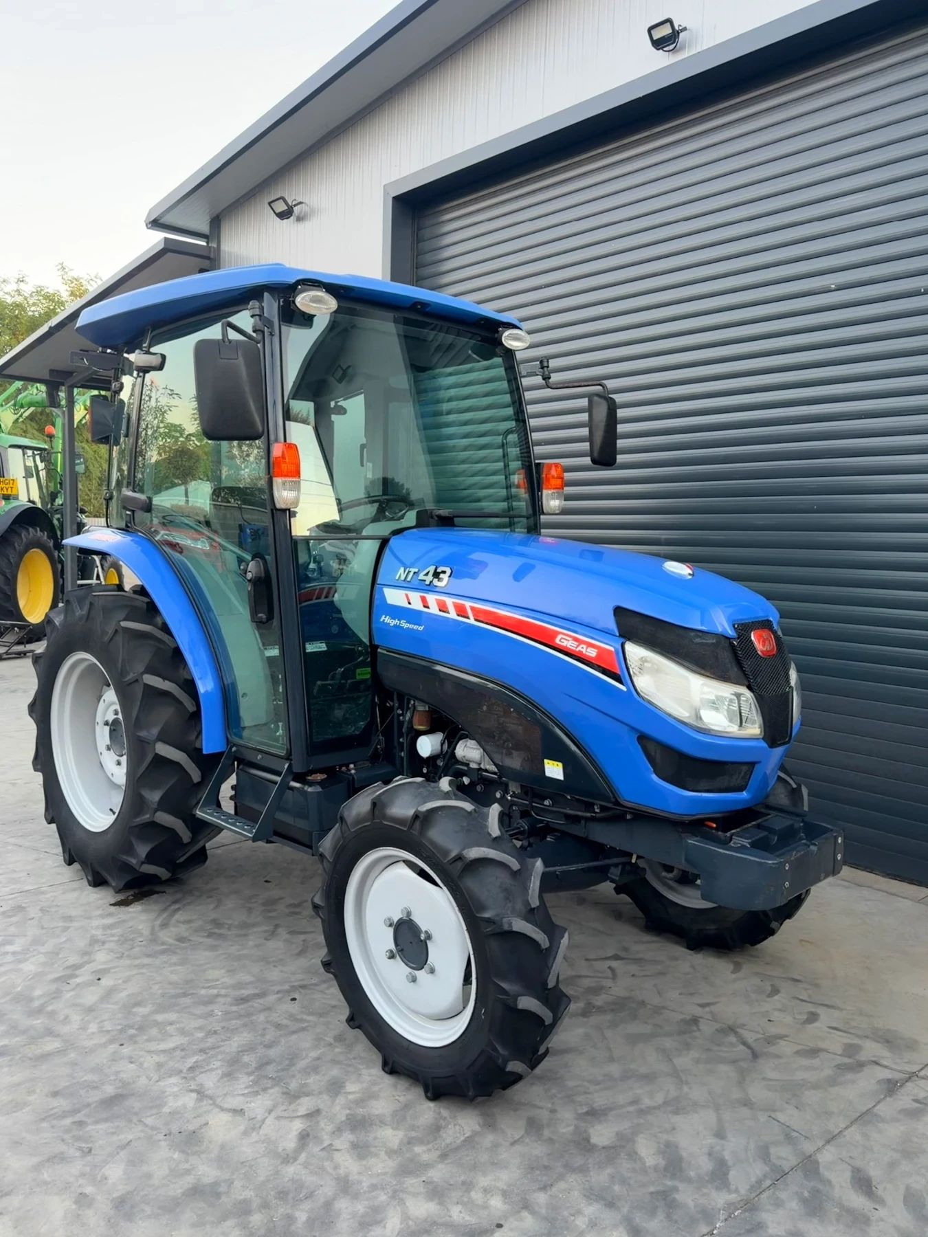 Трактор ISEKI NT43 43кс.