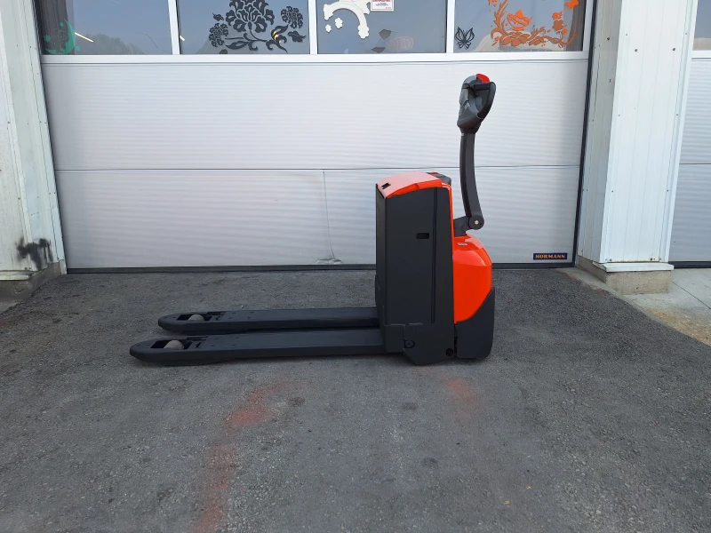 Електрокар Toyota LWE180 Li-Ion