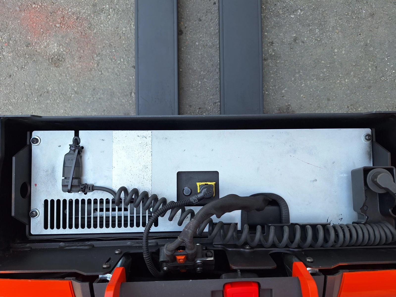  Toyota LWE180 Li-Ion | Mobile.bg   5