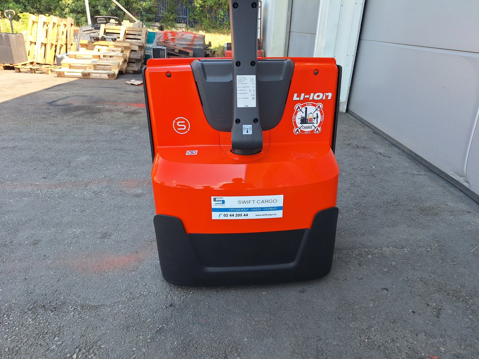  Toyota LWE180 Li-Ion | Mobile.bg   4