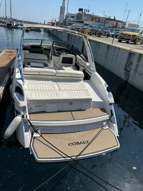 Моторна яхта Cobalt R30, снимка 3
