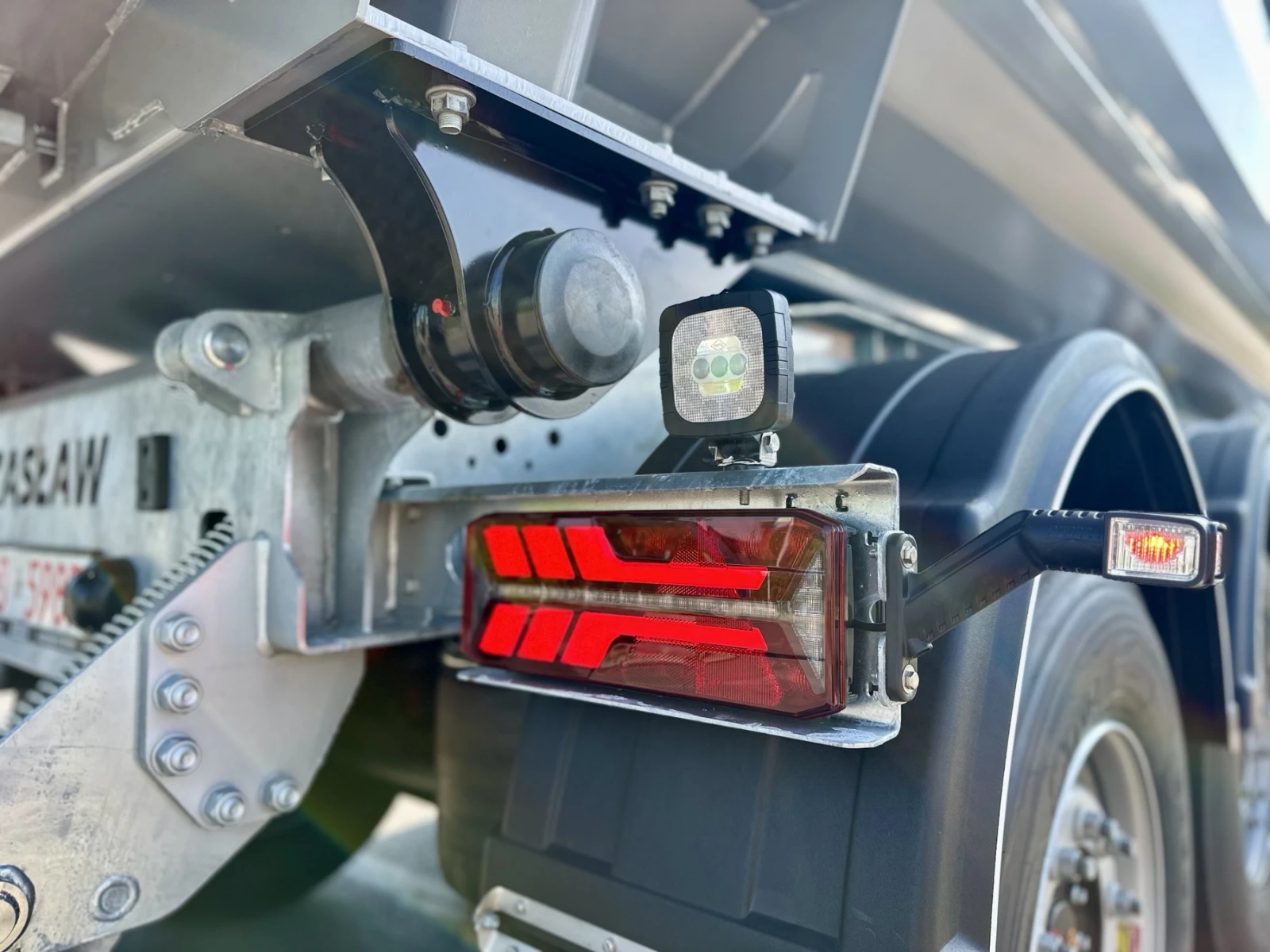 ����������� Zaslaw 27m3, HYVA, SAF, BOGE � 2 ��. | Mobile.bg � ����������� 5