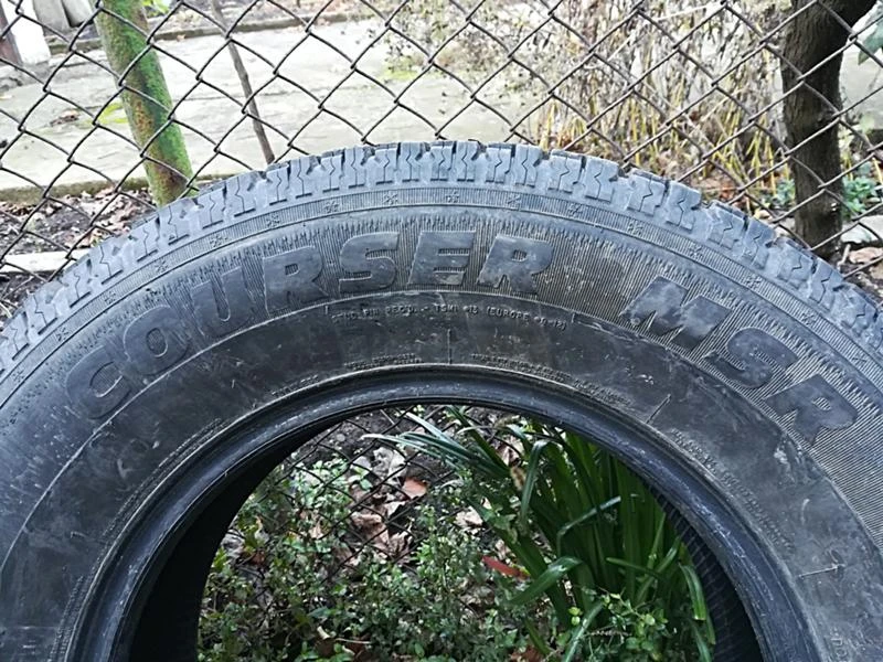 Гуми Зимни 245/70R16, снимка 5 - Гуми и джанти - 23636773