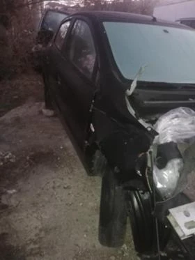 Mitsubishi Space star 1.0 бензин, снимка 3