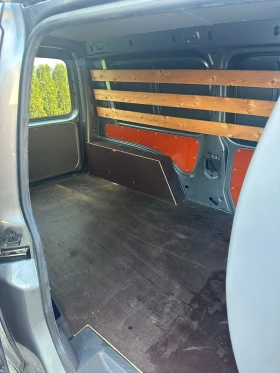 VW Caddy 1.6 TDI Maxi, снимка 13