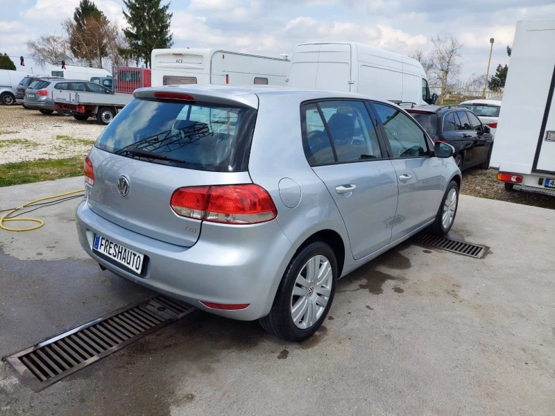 VW Golf 1.2TSI, снимка 5 - Автомобили и джипове - 40290197