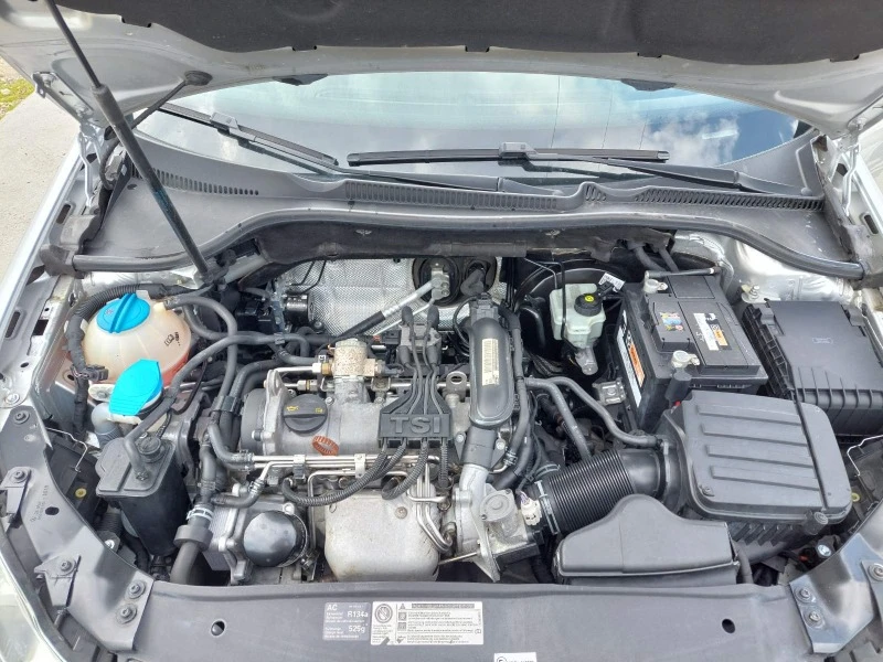 VW Golf 1.2TSI, снимка 15 - Автомобили и джипове - 40290197